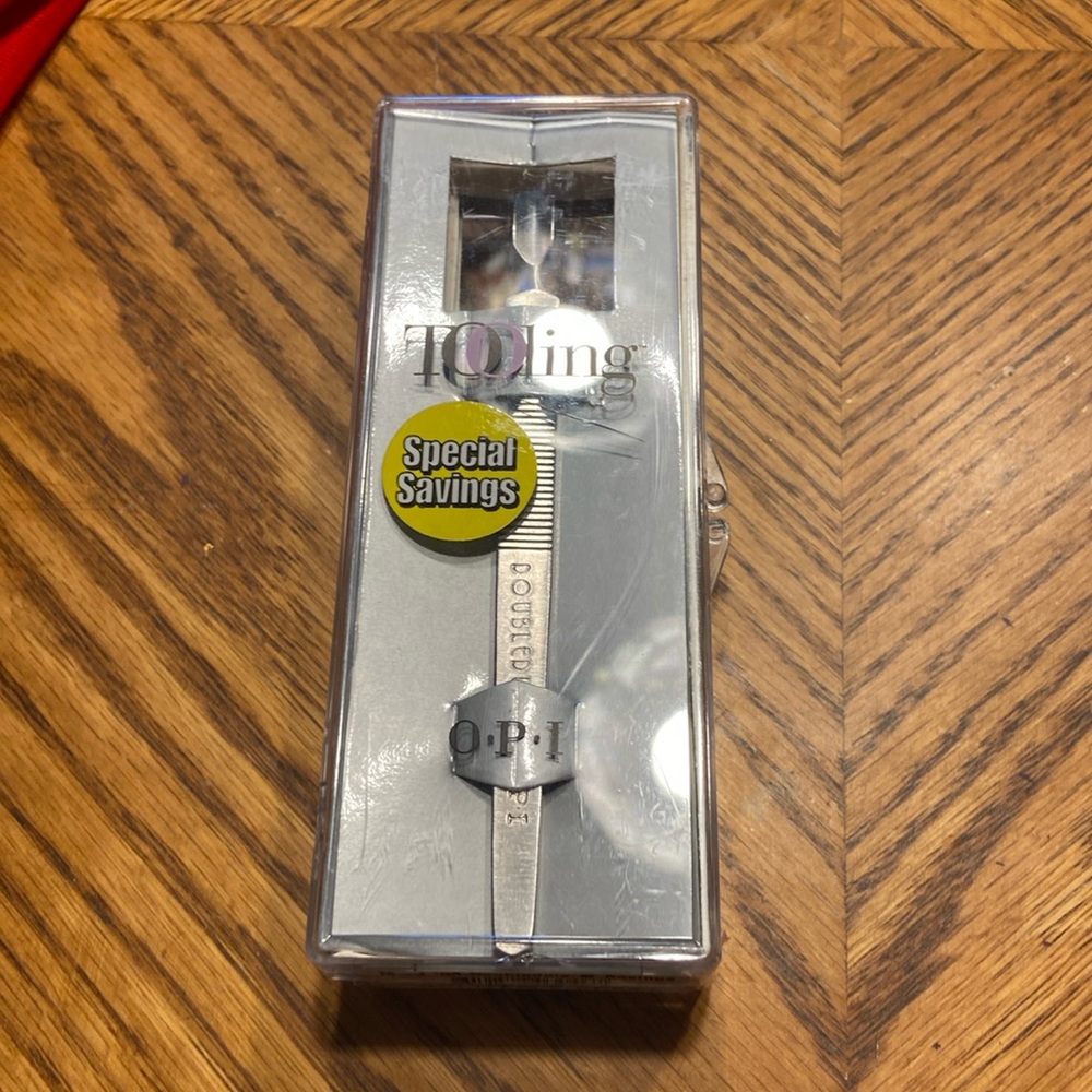 OPI cuticle pusher